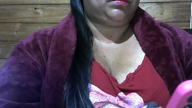 Snapshot of MARRENTINHA34 chatting on 09/08/25, 05:23 MARRENTINHA34 online show from 09/08/25, 05:23