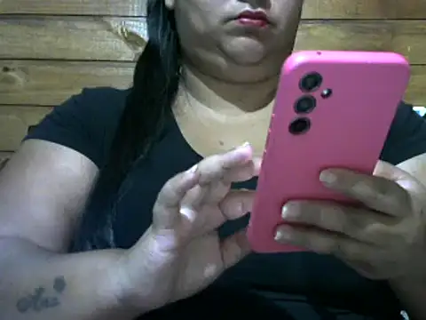 Snapshot of MARRENTINHA34 chatting on 10/04/25, 12:58 MARRENTINHA34 online show from 10/04/25, 12:58