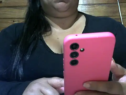 Snapshot of MARRENTINHA34 chatting on 10/06/25, 06:38 MARRENTINHA34 online show from 10/06/25, 06:38