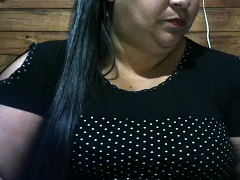 Snapshot of MARRENTINHA34 chatting on 11/27/25, 12:51 MARRENTINHA34 online show from 11/27/25, 12:51