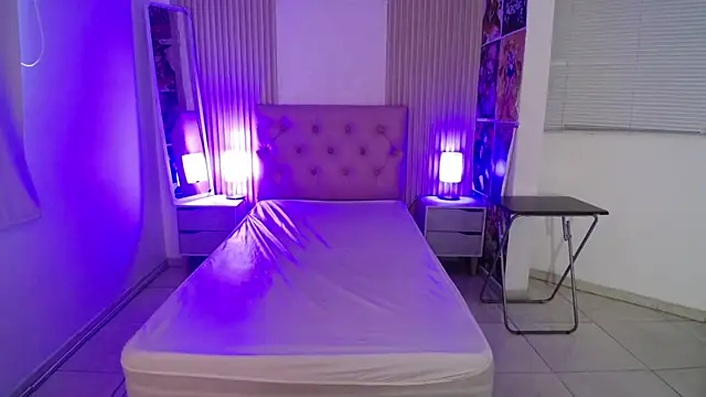 Snapshot of Bonnali_lune chatting on 10/11/25, 10:08 Bonnali lune online show from 10/11/25, 10:08