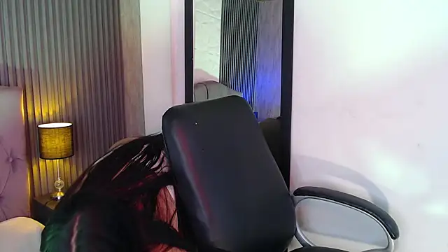 Bonnali lune online show from 01/14/26, 03:56