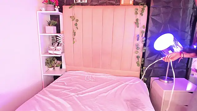 Bonnali lune online show from 02/03/26, 07:52