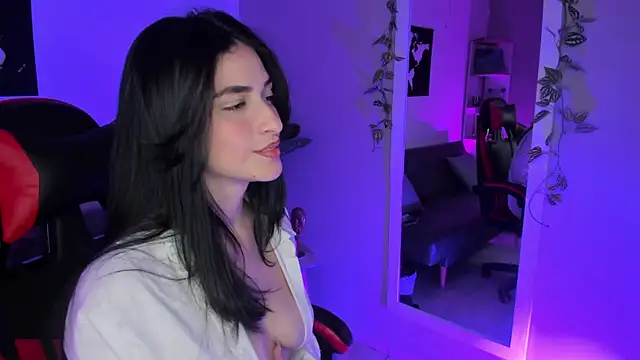 Snapshot of ZoeValencia1 chatting on 09/21/25, 03:46 ZoeValencia1 online show from 09/21/25, 03:46