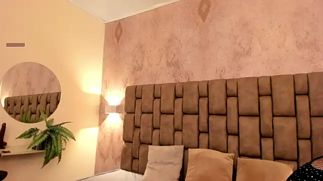 Snapshot of Saraakushh chatting on 09/27/25, 12:21 Saraakushh online show from 09/27/25, 12:21