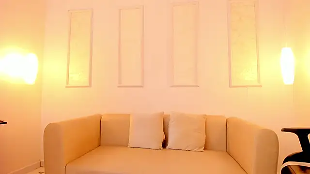 Snapshot of Saraakushh chatting on 10/11/25, 12:15 Saraakushh online show from 10/11/25, 12:15