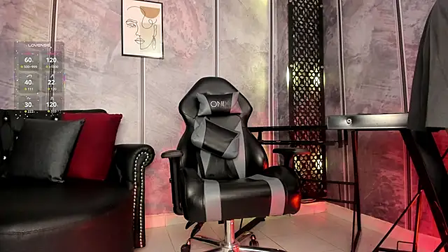 Snapshot of Saraakushh chatting on 11/17/25, 12:22 Saraakushh online show from 11/17/25, 12:22