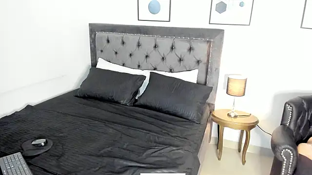 Snapshot of Saraakushh chatting on 01/09/26, 12:41 Saraakushh online show from 01/09/26, 12:41