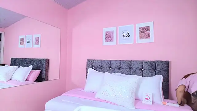 Snapshot of maddie_beauty chatting on 02/06/26, 05:49 maddie beauty online show from 02/06/26, 05:49