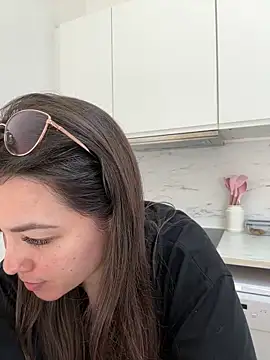 liloush   online show from 05/20/26, 10:43