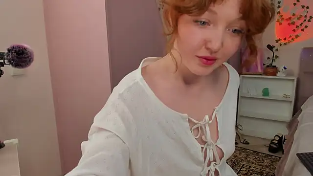 EmyRosaly online show from 04/14/26, 12:55