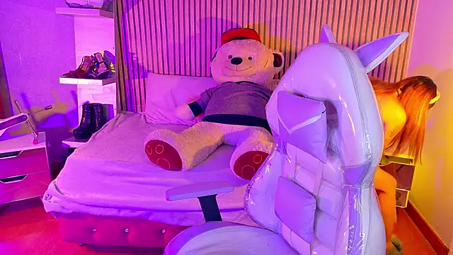  aitana 001 online show from 12/18/25, 07:42