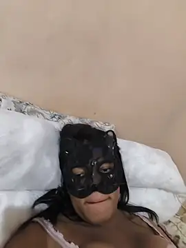 Snapshot of DuCreu chatting on 11/22/25, 03:38 DuCreu online show from 11/22/25, 03:38