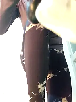 Snapshot of Miss_Pompitas23 chatting on 02/10/26, 05:11 Miss Pompitas23 online show from 02/10/26, 05:11