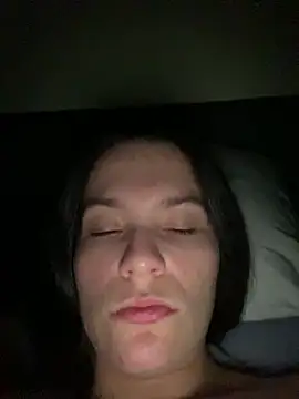 Mineirinhajuju online show from 11/04/25, 05:17