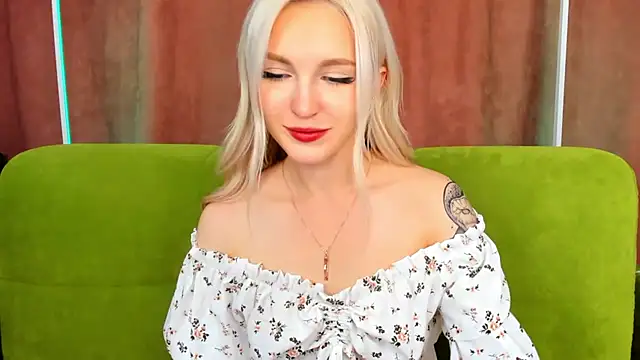 LisaFoxyMe online show from 10/08/25, 08:23