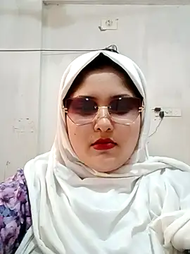 Snapshot of Nusrat-N chatting on 06/26/26, 09:14 Nusrat-N online show from 06/26/26, 09:14