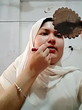 Snapshot of Nusrat-N chatting on 07/05/26, 05:58 Nusrat-N online show from 07/05/26, 05:58