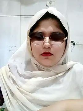 Snapshot of Nusrat-N chatting on 07/15/26, 04:07 Nusrat-N online show from 07/15/26, 04:07