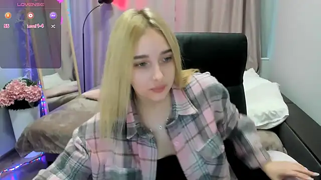 TaisiaHot online show from 04/22/26, 08:06