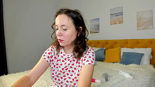 Kira Adler online show from 10/12/25, 01:15