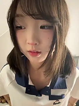 Snapshot of lelebaybay888 chatting on 10/22/25, 05:24 lelebaybay888 online show from 10/22/25, 05:24