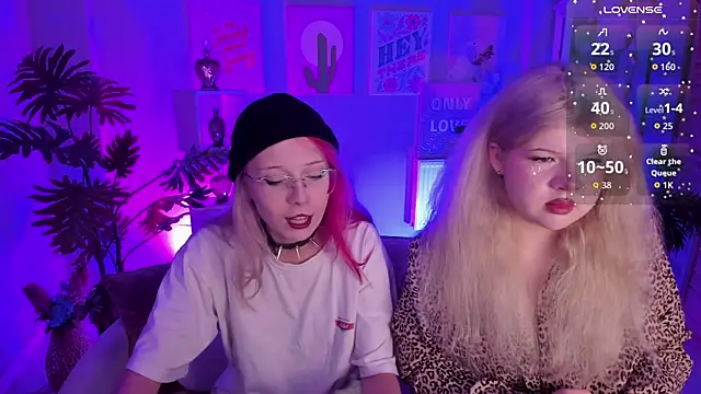 Snapshot of SakuraBliss chatting on 09/23/25, 05:49 SakuraBliss online show from 09/23/25, 05:49