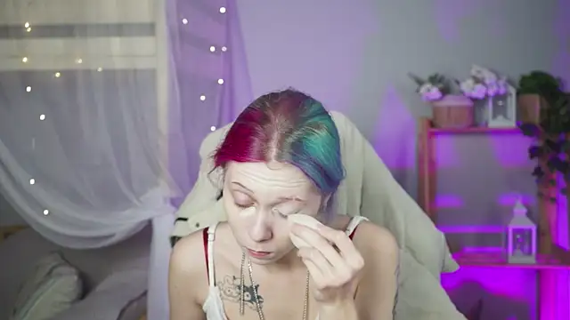 Snapshot of SakuraBliss chatting on 11/13/25, 05:01 SakuraBliss online show from 11/13/25, 05:01