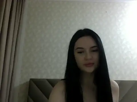 Snapshot of Lulii24 chatting on 03/08/26, 03:21 Lulii24 online show from 03/08/26, 03:21