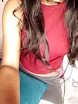 Snapshot of trending_tamizhachii chatting on 10/15/25, 07:03 trending tamizhachii online show from 10/15/25, 07:03