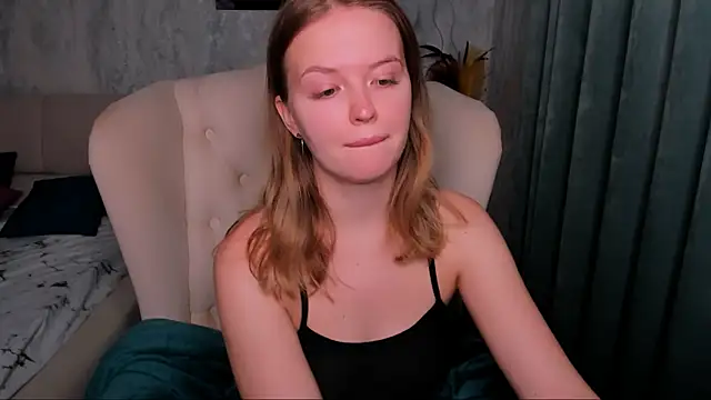 LaurennHill online show from 10/25/25, 12:18