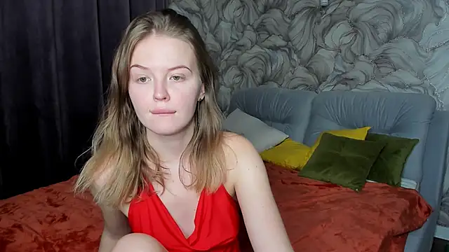 LaurennHill online show from 11/26/25, 12:11