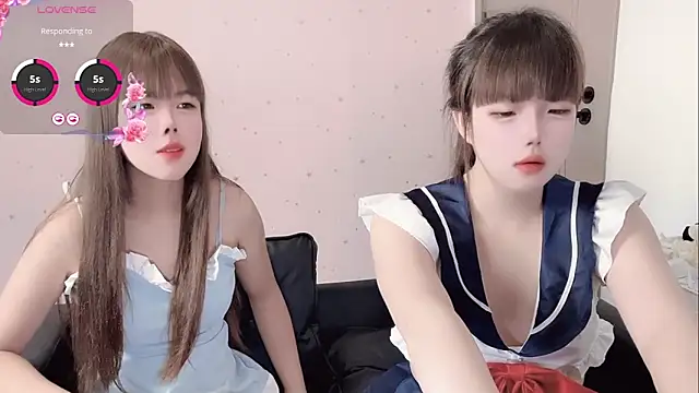 Snapshot of TT-XXTT chatting on 09/27/25, 12:15 TT-XXTT online show from 09/27/25, 12:15