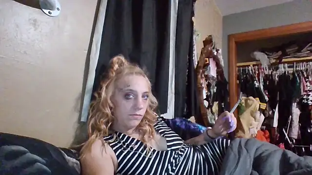 Snapshot of flavi1996 chatting on 09/28/25, 05:46 flavi1996 online show from 09/28/25, 05:46