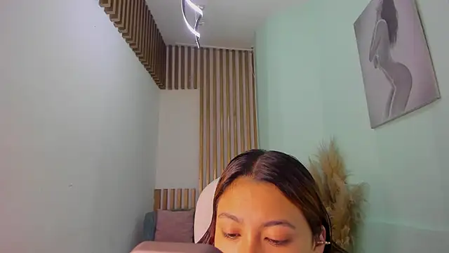 MacarenaRosse online show from 09/28/25, 07:30