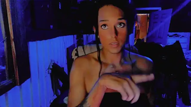 Snapshot of HTXBBY3130 chatting on 11/17/25, 08:31 HTXBBY3130 online show from 11/17/25, 08:31