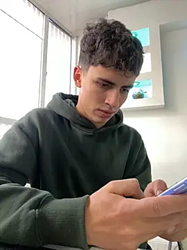 AdrianRinaldi online show from 10/19/25, 10:21