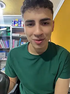 AdrianRinaldi online show from 05/20/26, 02:01