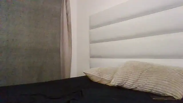 Snapshot of SexyNonnyy chatting on 11/01/25, 06:21 SexyNonnyy online show from 11/01/25, 06:21