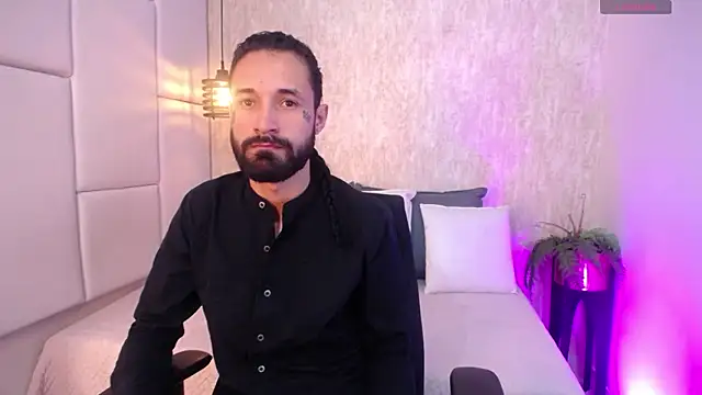 Hisoka 011 online show from 02/25/26, 07:45