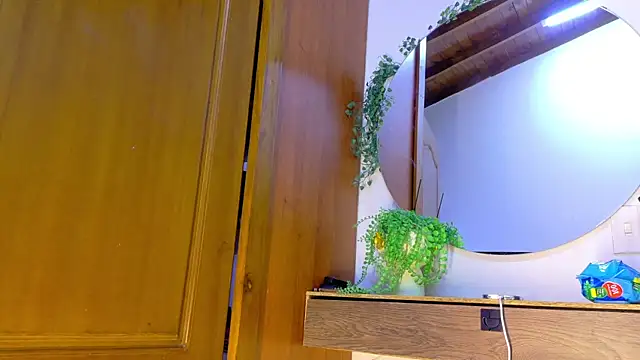 Jennifer Vega1 online show from 07/18/26, 11:52