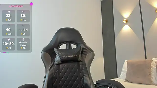 samantha 17  online show from 04/15/26, 12:17