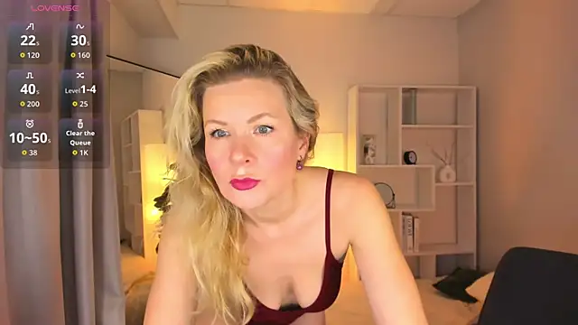 Julia Giulia online show from 05/01/26, 05:50