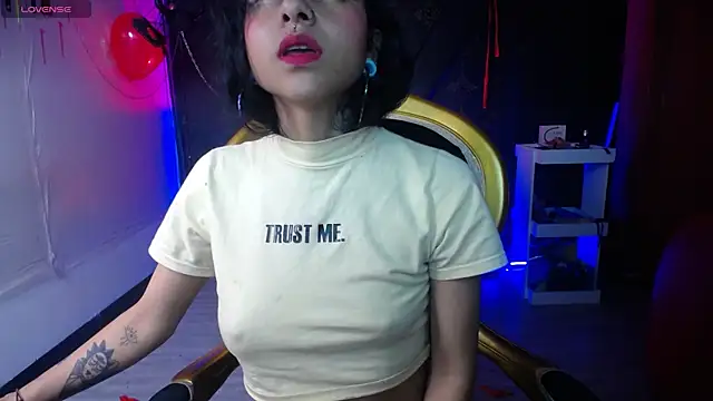 Sweettpleasure online show from 09/13/25, 12:43