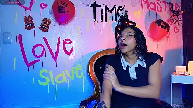 Sweettpleasure online show from 11/15/25, 02:02