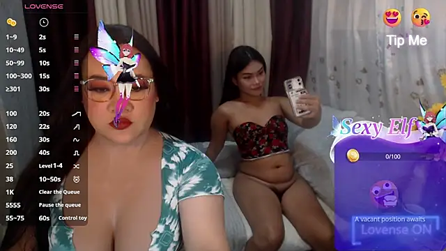 Snapshot of Hotcum_ella chatting on 02/03/26, 05:38 Hotcum ella online show from 02/03/26, 05:38