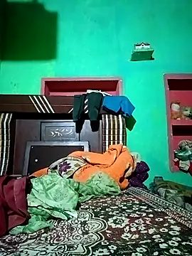 Snapshot of Shreya-couple chatting on 09/19/25, 12:56 Shreya-couple online show from 09/19/25, 12:56