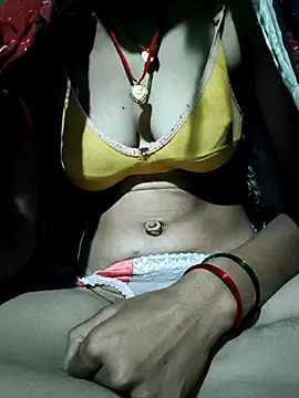 Snapshot of Shreya-couple chatting on 11/07/25, 02:11 Shreya-couple online show from 11/07/25, 02:11