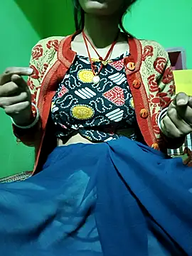 Snapshot of Shreya-couple chatting on 11/19/25, 01:05 Shreya-couple online show from 11/19/25, 01:05