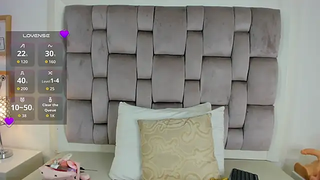 Snapshot of frehia_dimou chatting on 07/28/26, 12:48 frehia dimou online show from 07/28/26, 12:48